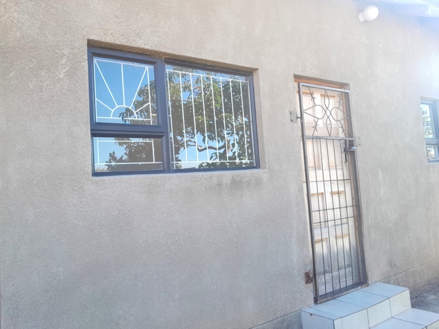 To Let 1 Bedroom Property for Rent in De Mist Eastern Cape